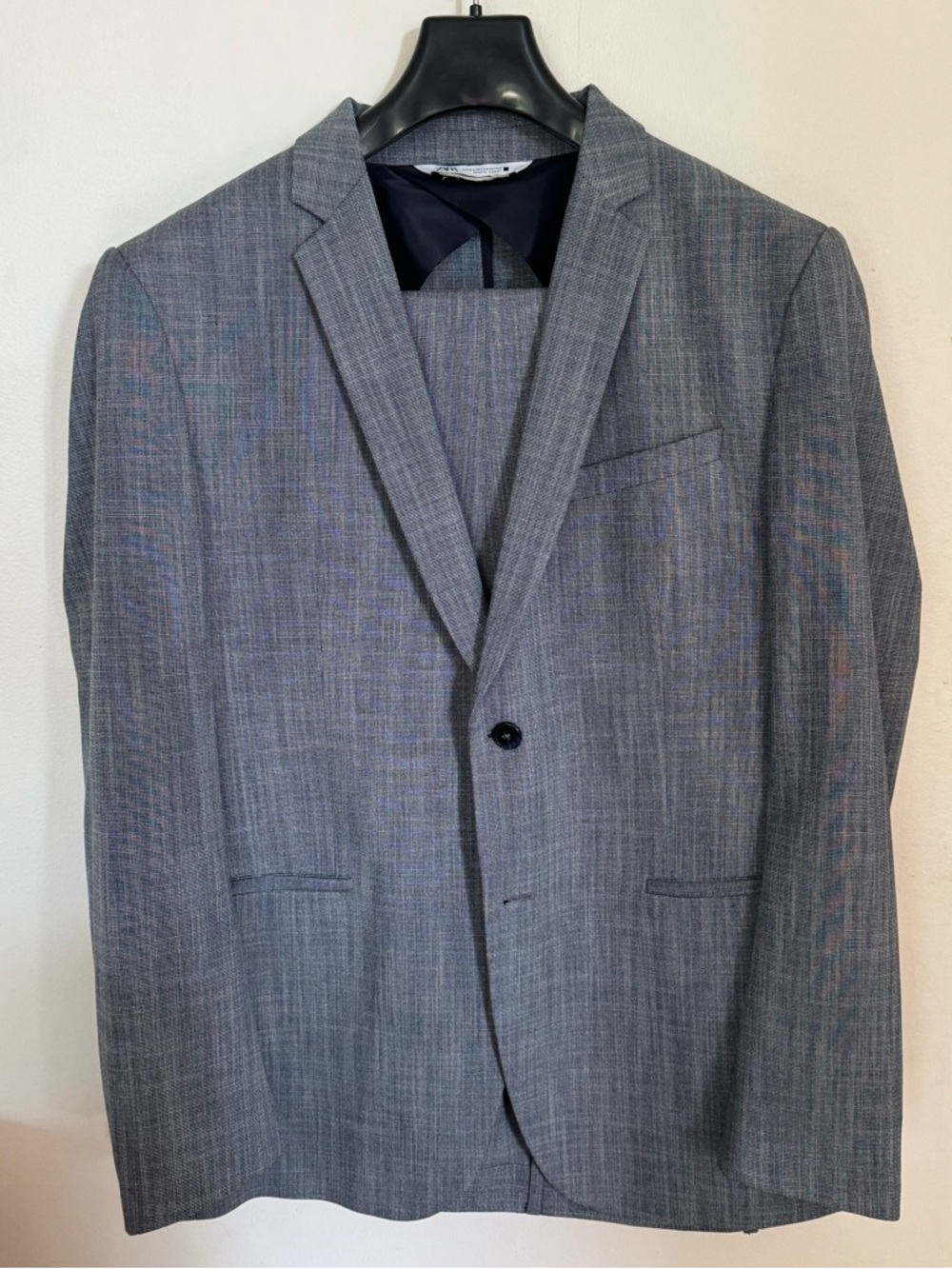 Zara Men's Light Gray Textured Two-Button Suit Jacket